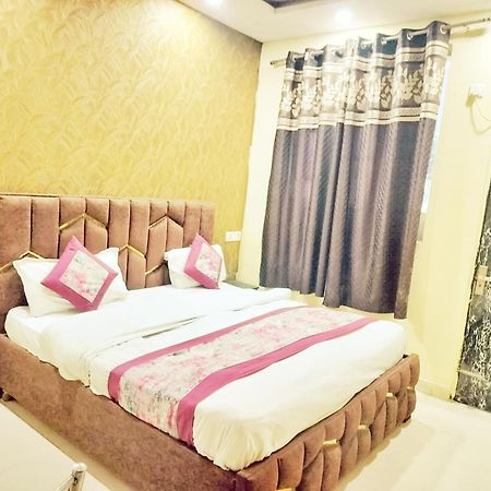Hotel Green Snapper'100 M From Delhi University Near Isbt Kashmiri Gate Nuova Delhi Esterno foto