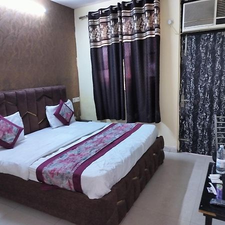 Hotel Green Snapper'100 M From Delhi University Near Isbt Kashmiri Gate Nuova Delhi Esterno foto