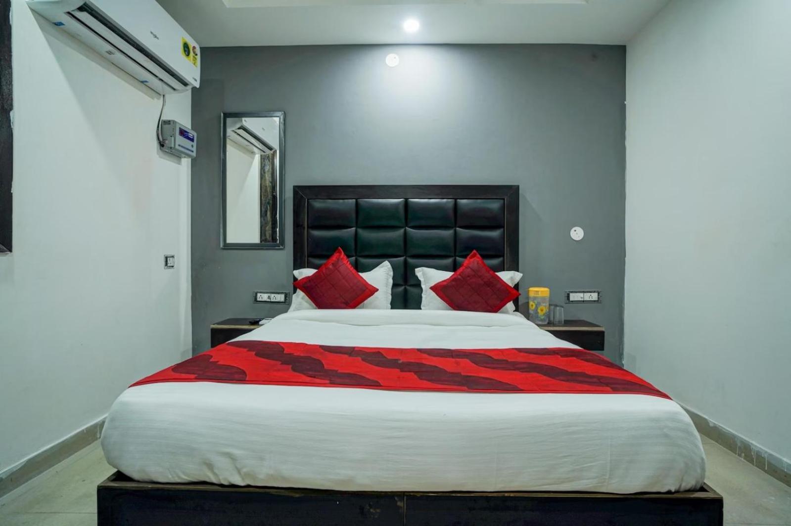 Hotel Green Snapper'100 M From Delhi University Near Isbt Kashmiri Gate Nuova Delhi Esterno foto