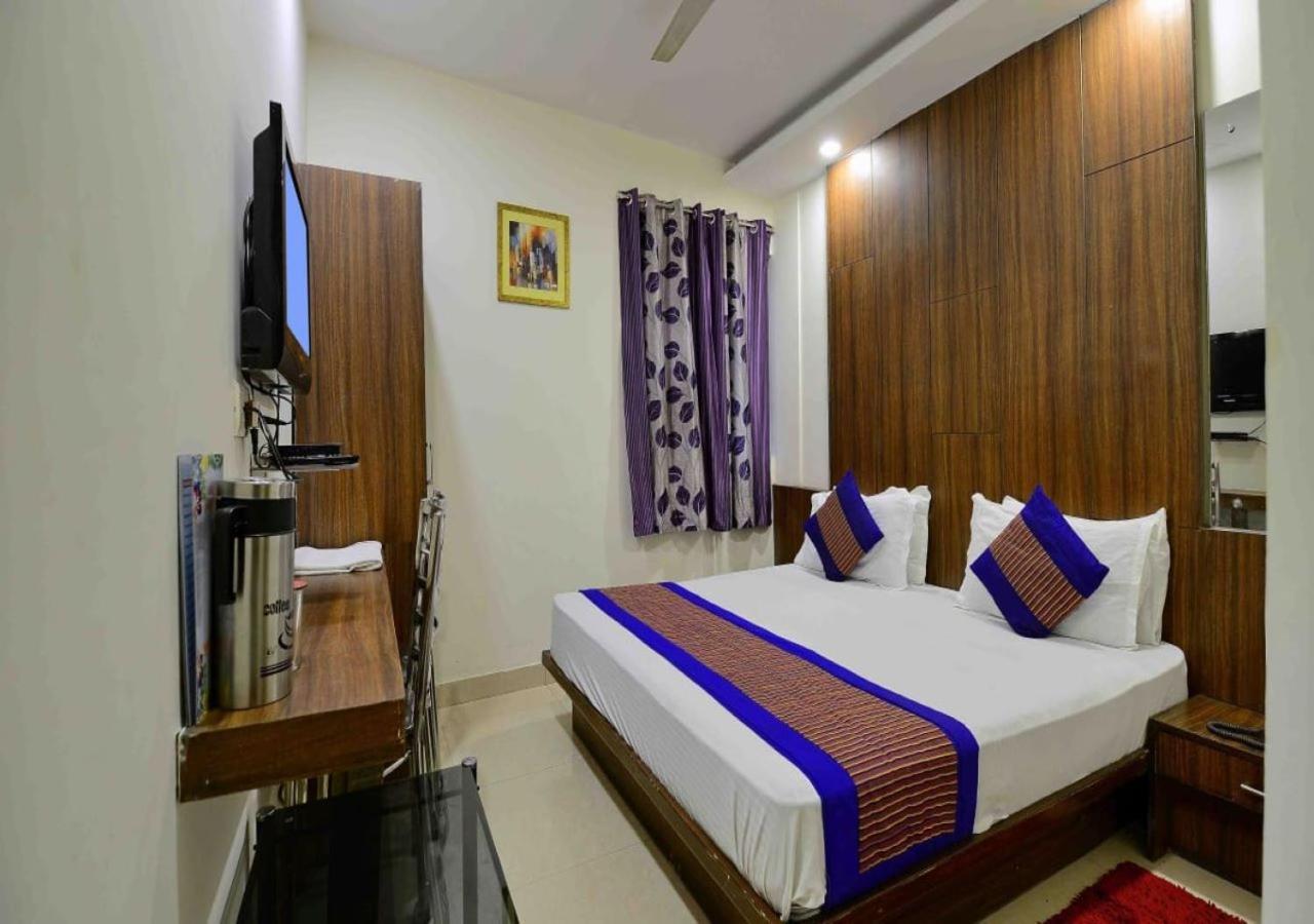 Hotel Green Snapper'100 M From Delhi University Near Isbt Kashmiri Gate Nuova Delhi Esterno foto