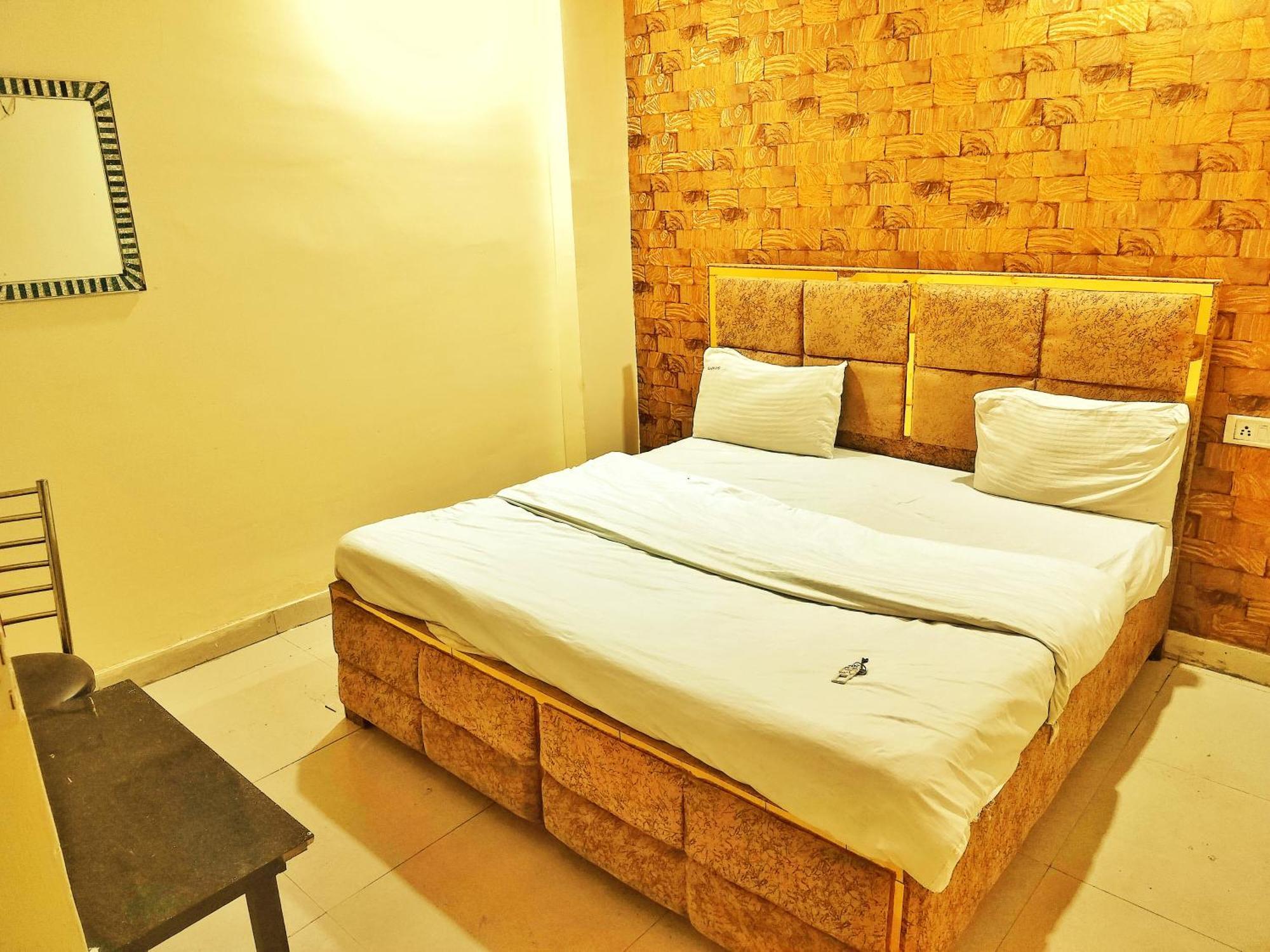 Hotel Green Snapper'100 M From Delhi University Near Isbt Kashmiri Gate Nuova Delhi Esterno foto