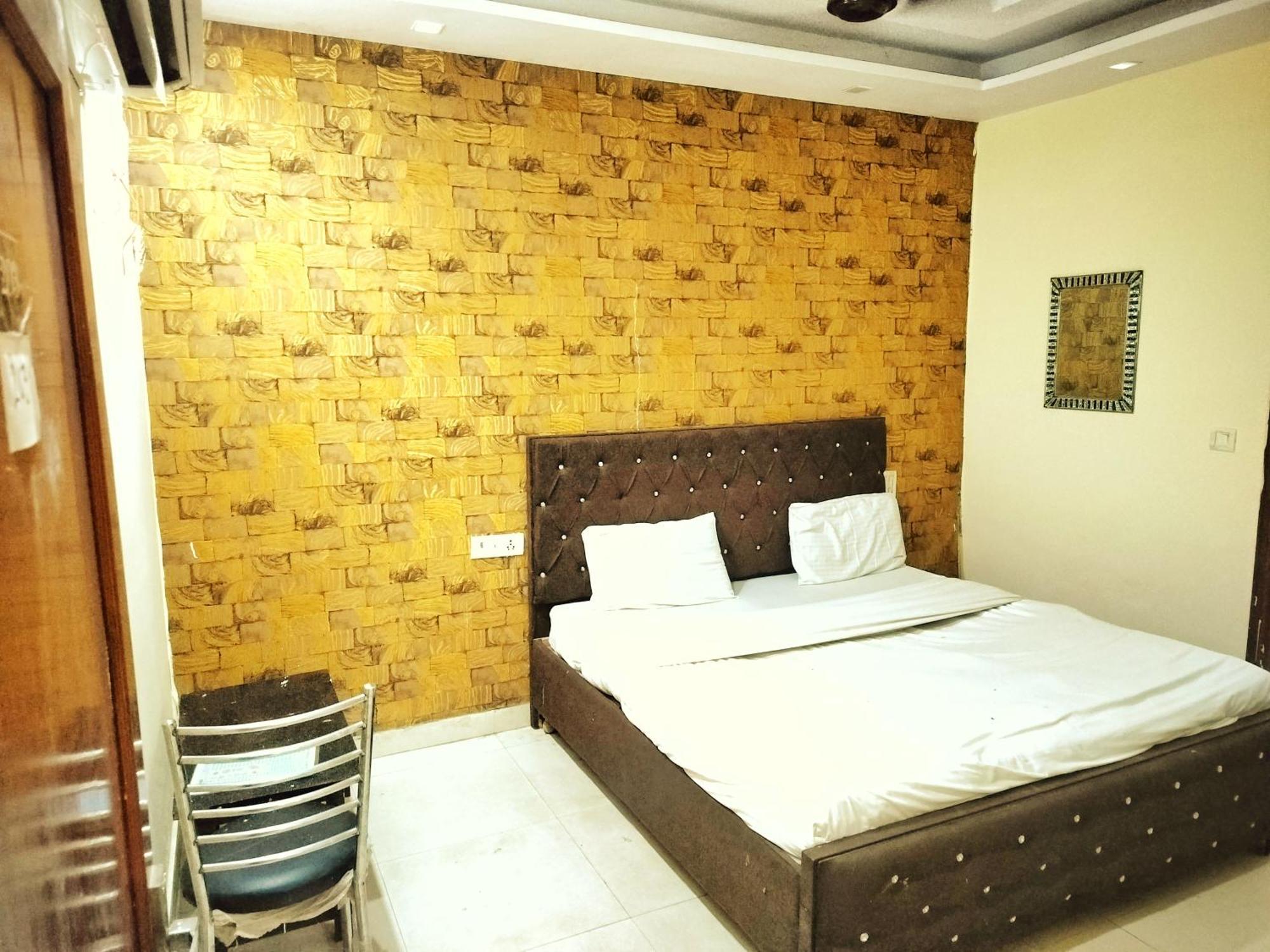 Hotel Green Snapper'100 M From Delhi University Near Isbt Kashmiri Gate Nuova Delhi Esterno foto