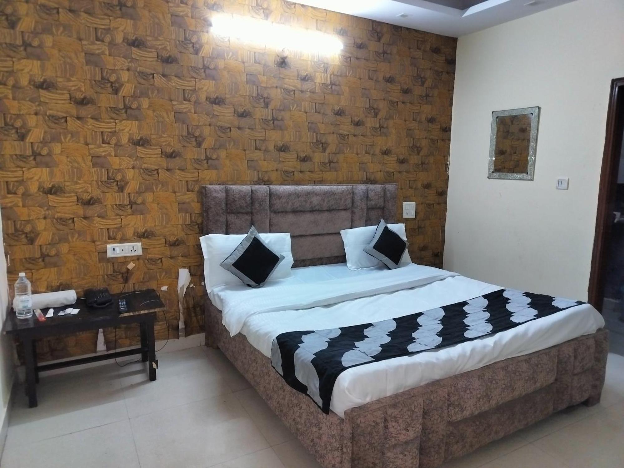 Hotel Green Snapper'100 M From Delhi University Near Isbt Kashmiri Gate Nuova Delhi Esterno foto